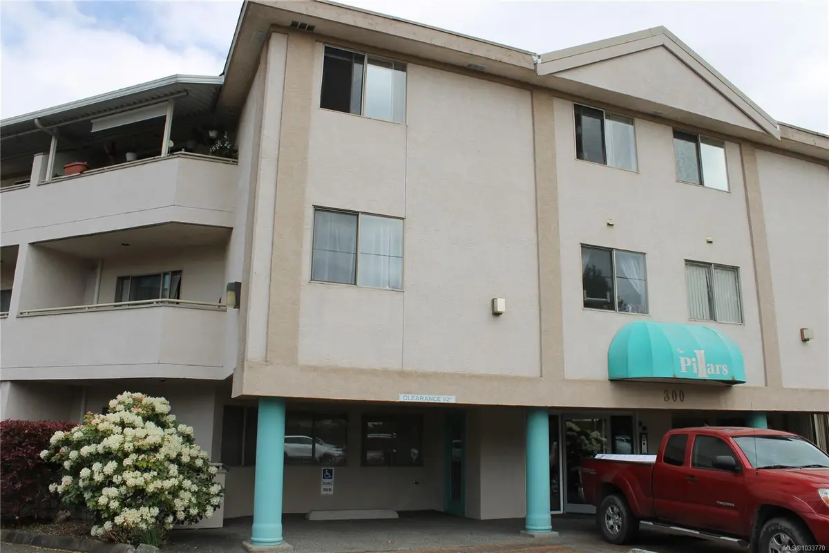 300 Bundock Ave #203, Duncan BC V9L 3N9