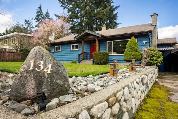 134 Roberta Rd W, Nanaimo BC V9X 1A2