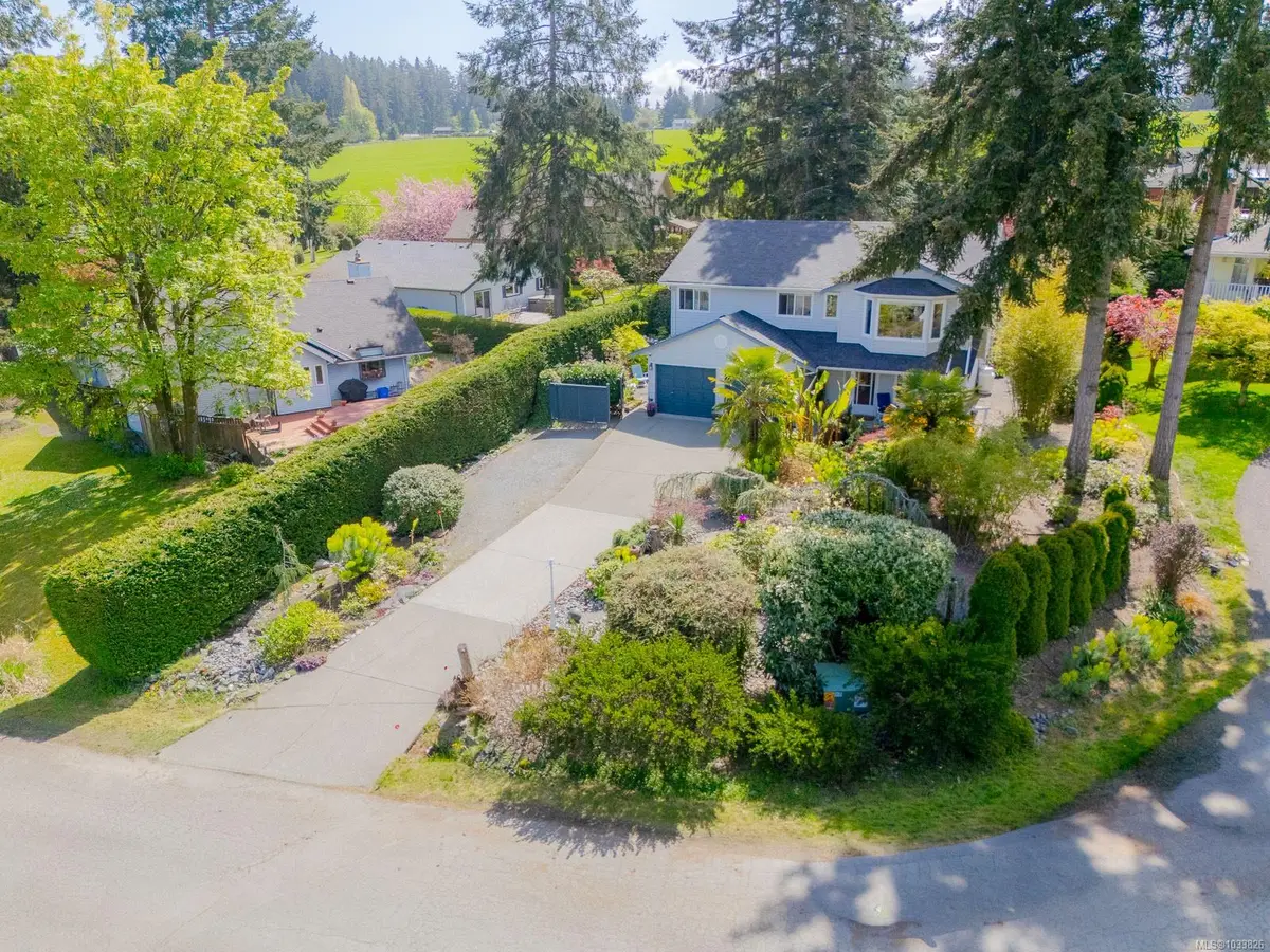 1345 Garrett Pl, Cowichan Bay BC V0R 1N2