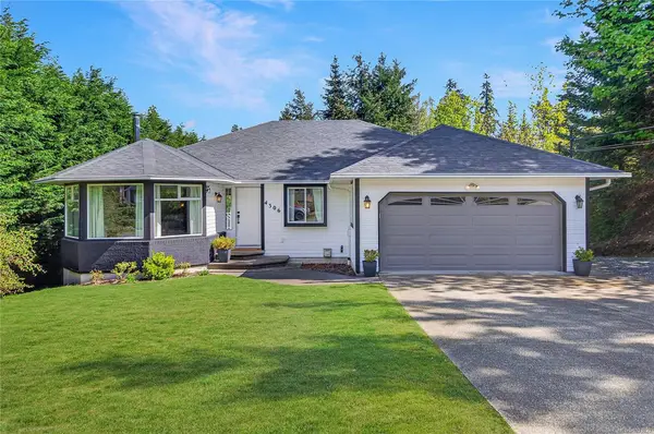 4306 Briardale Rd, Royston BC V9N 9R7