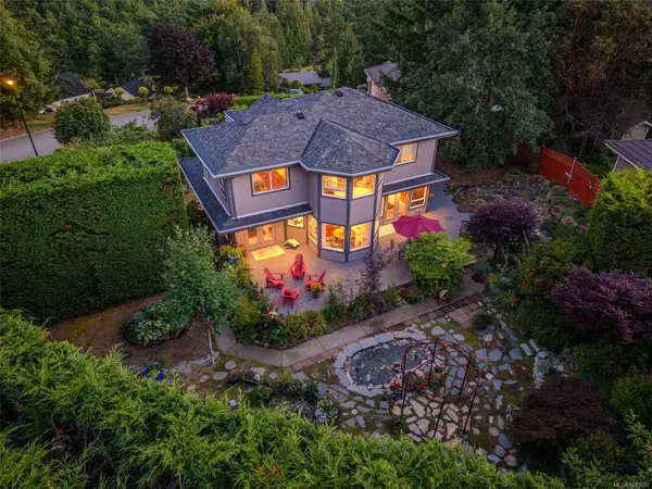 3383 Rockhampton Rd, Nanoose Bay BC V9P 9H4
