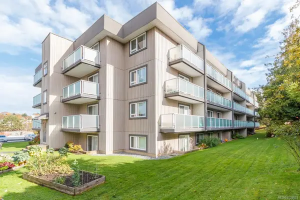 3240 Glasgow Ave # 210, Saanich BC V8X 1M2 - 2 bed, 1 bath in Saanich