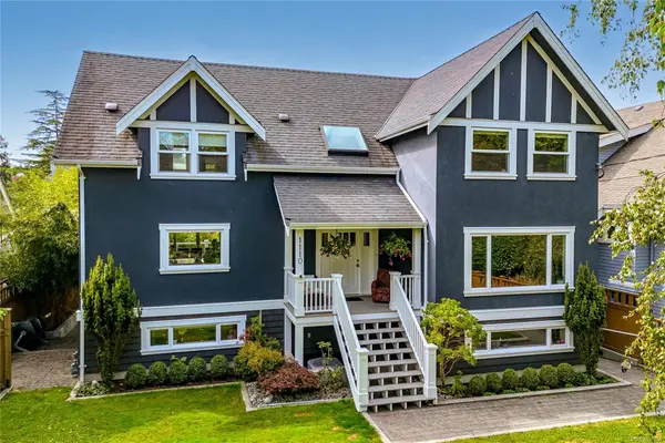 1110 Newport Ave, Oak Bay BC V8S 5E4