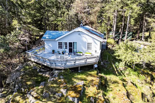 1410 Red Granite Rd, Cortes Island BC V0P 1K0 - 3 bed, 2.0 bath in Cortes Island