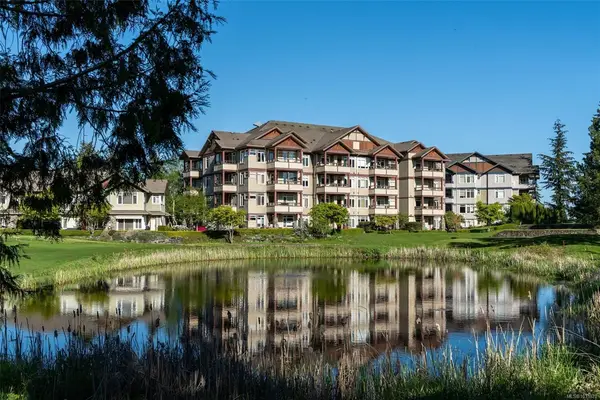 1115 CRAIGFLOWER Rd # 102E, Esquimalt BC V9A 7R1