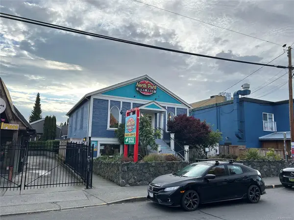 1833 Cook St, Victoria BC V8T 3P5