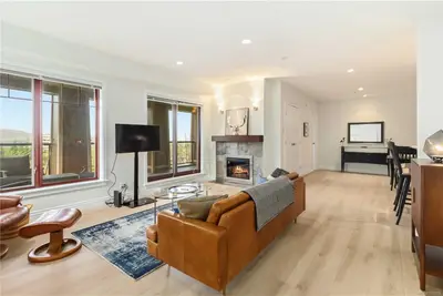 1325 Bear Mountain Pkwy # 311, Langford BC V9B 6T8