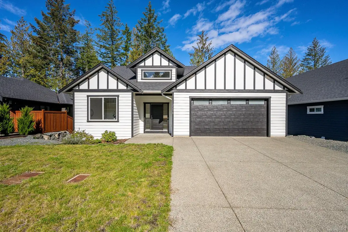 3236 Klanawa Cres, Courtenay BC V9N 0H4