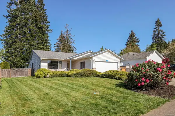 1832 Valley View Dr, Courtenay BC V9N 8S4 - 3 bed, 3 bath in Courtenay