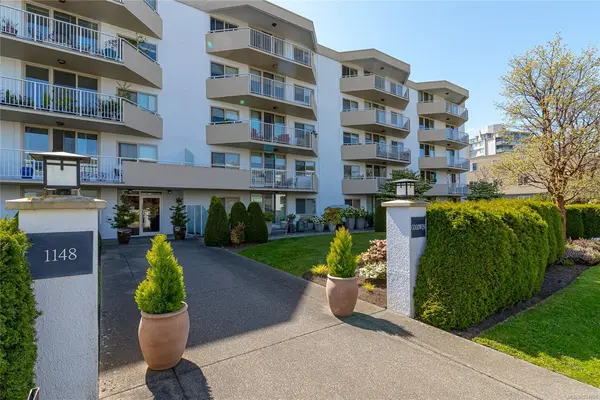 1148 Goodwin St # 507, Oak Bay BC V8S 5H2