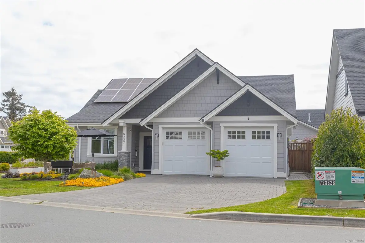 9257 Bakerview Close, North Saanich BC V8L 0C9