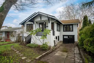 3107 Balfour Ave, Victoria BC V9A 1R9