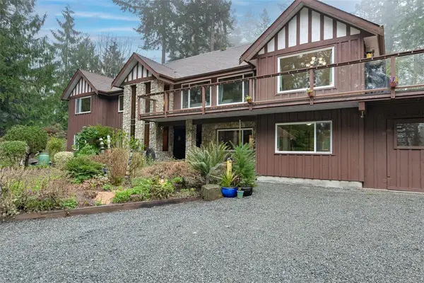 11391 West Saanich Rd, North Saanich BC V8L 5H1