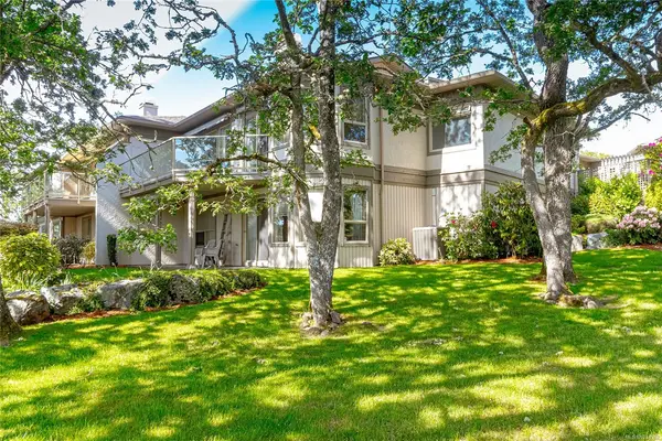 4300 Stoneywood Lane # 5, Saanich BC V8X 5A8 - 3 bed, 3 bath in Saanich