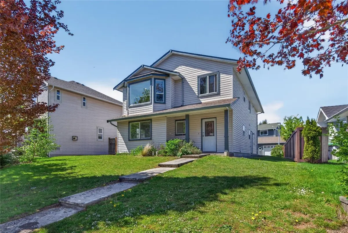 1270 Noel Ave, Comox BC V9M 4A3