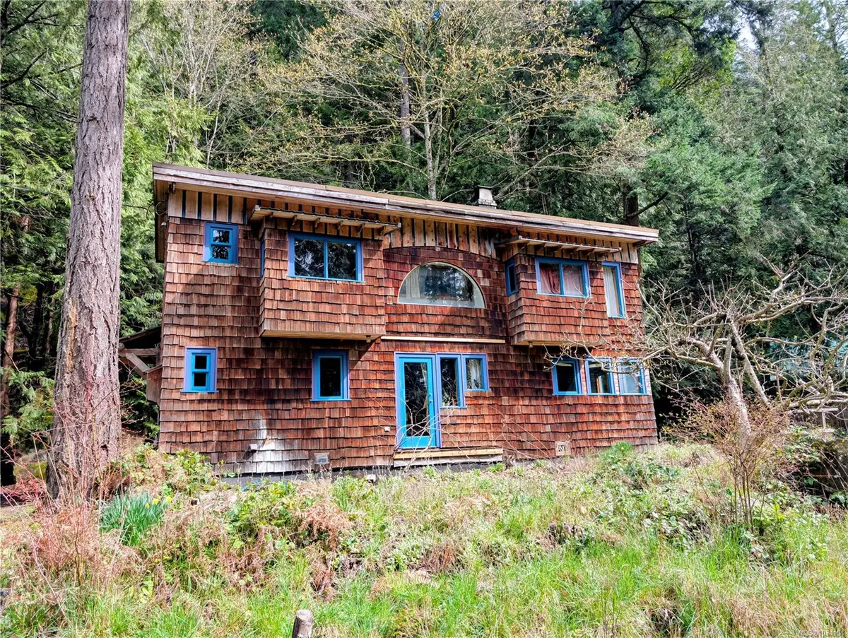 948 Harrison Way, Gabriola Island BC V0R 1X2
