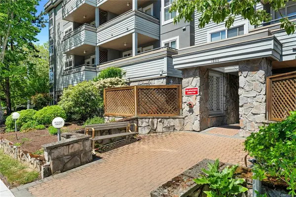 1580 Christmas Ave # 104, Saanich BC V8P 2X2 - 2 bed, 2 bath in Saanich