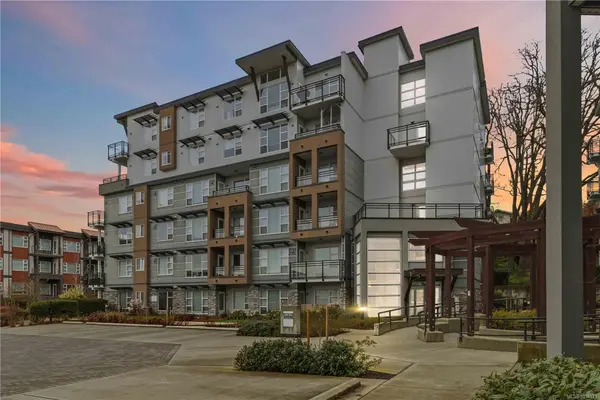1016 Inverness Rd # 105, Saanich BC V8X 0B1
