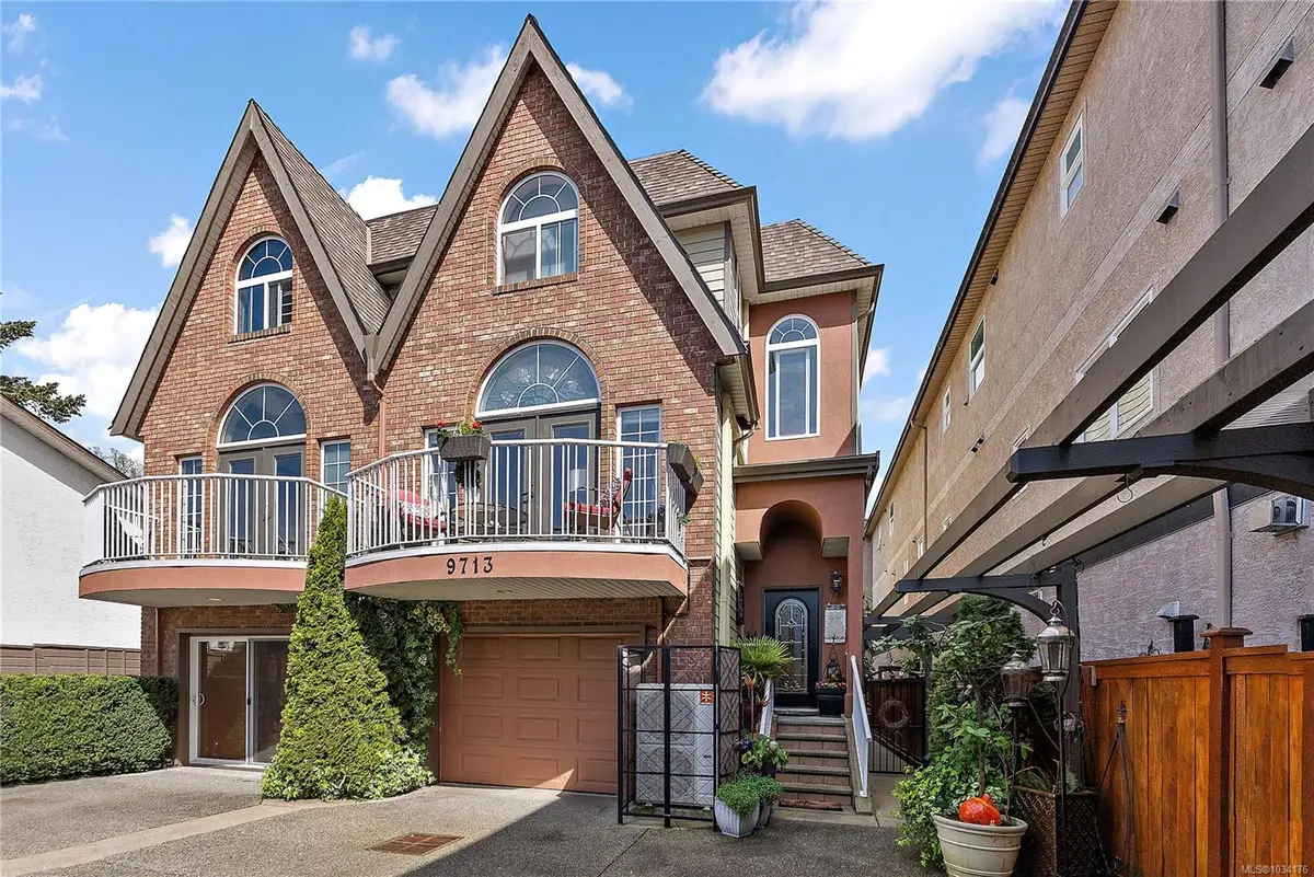 9713 Second St, Sidney BC V8L 3C3