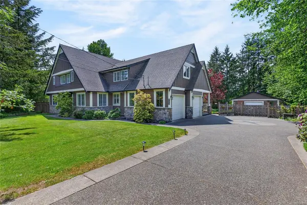 5113 Frederick Pl, Courtenay BC V9J 1S6 - 3 bed, 4 bath in Courtenay
