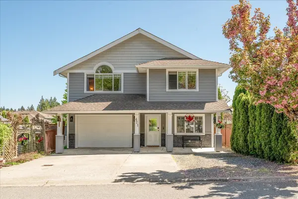 621 Oakwood Rd, Ladysmith BC V9G 2C1