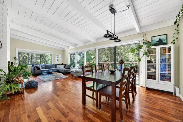 296 Woodland Dr, Salt Spring BC V8K 1J6 - 2 bed, 2.0 bath in Salt Spring