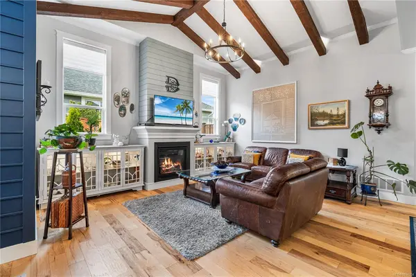 233 Vermont Dr, Campbell River BC V9W 0C3