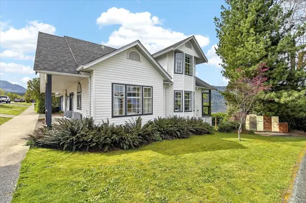 2880 1st Ave, Port Alberni BC V9Y 1X4 - 4 bed, 3 bath in Port Alberni