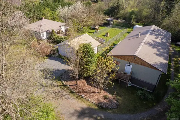3468 Cowichan Lake Rd, Duncan BC V9L 6K5 - 3 bed, 3 bath in Duncan