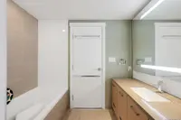 View 32