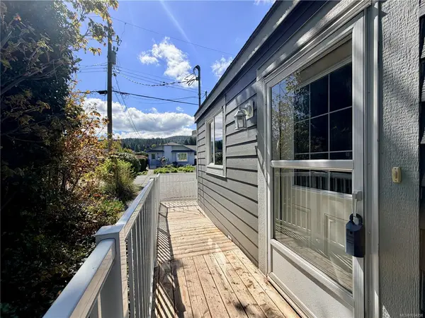 1322 Birchwood Rd, Ladysmith BC V9G 1R5