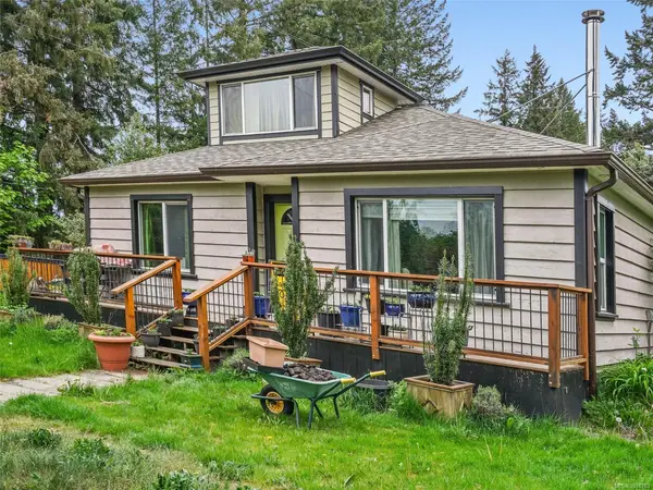 6829 First St, Honeymoon Bay BC V0R 1Y0 - 2 bed, 1.0 bath in Honeymoon Bay
