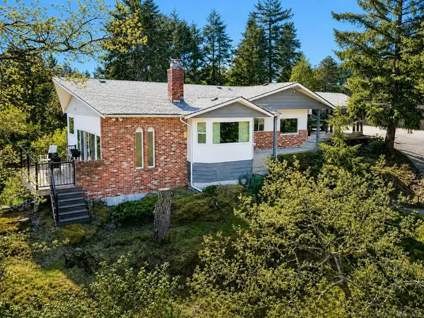3120 Robin Hood Dr, Nanaimo BC V9T 1P1