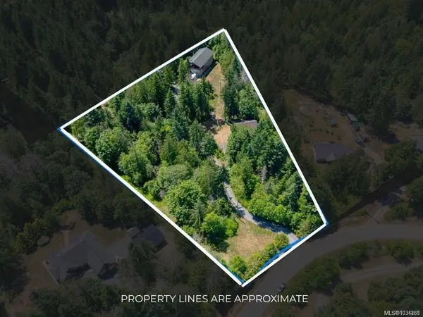 1890 Pierce Way, Qualicum Beach BC V9K 2V1 - 3 bed, 2 bath in Qualicum Beach