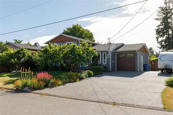 2177 Lancashire Ave, Nanaimo BC V9S 5P6 - 4 bed, 2 bath property for sale in Nanaimo