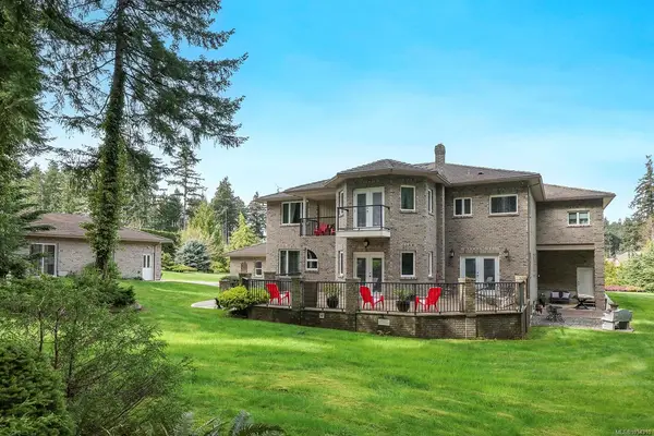 1781 Thurber Rd, Comox BC V9M 1A4