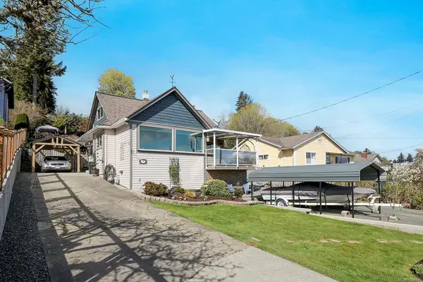 542 Thulin St, Campbell River BC V9W 2L1