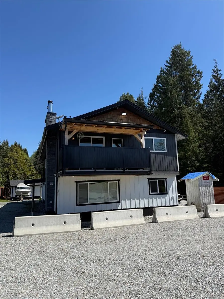 251 Frigate Rd, Bamfield BC V0R 1B0