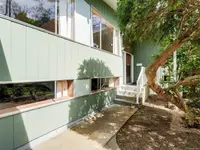 View 25