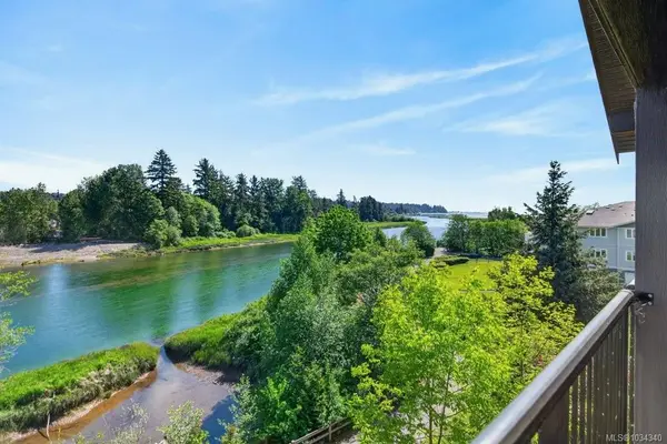 1944 Riverside Lane # 409, Courtenay BC V9N 0E5