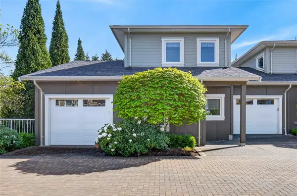 1261 Noel Ave # 14, Comox BC V0M 3Y5