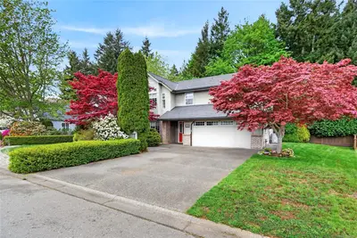 1015 Kingsley Cres, Comox BC V9M 3R7