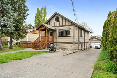 167 Little Eldon Pl, Saanich BC V8Z 1E2