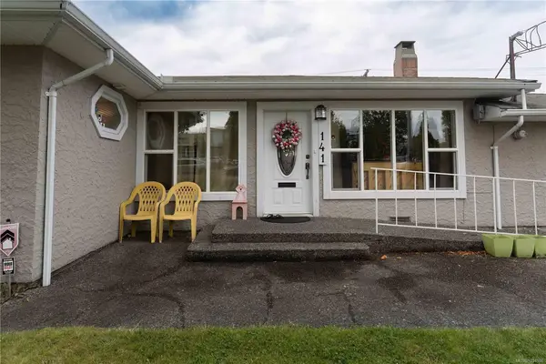 141 Jensen Ave E, Parksville BC V9P 2H6