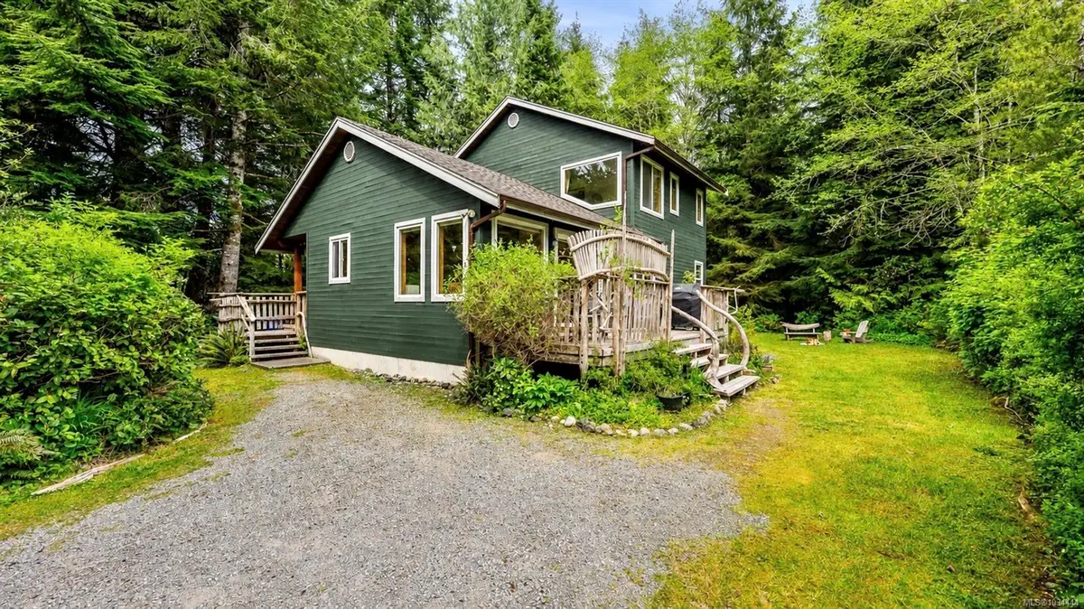 1278 Lynn Rd, Tofino BC V0R 2Z0