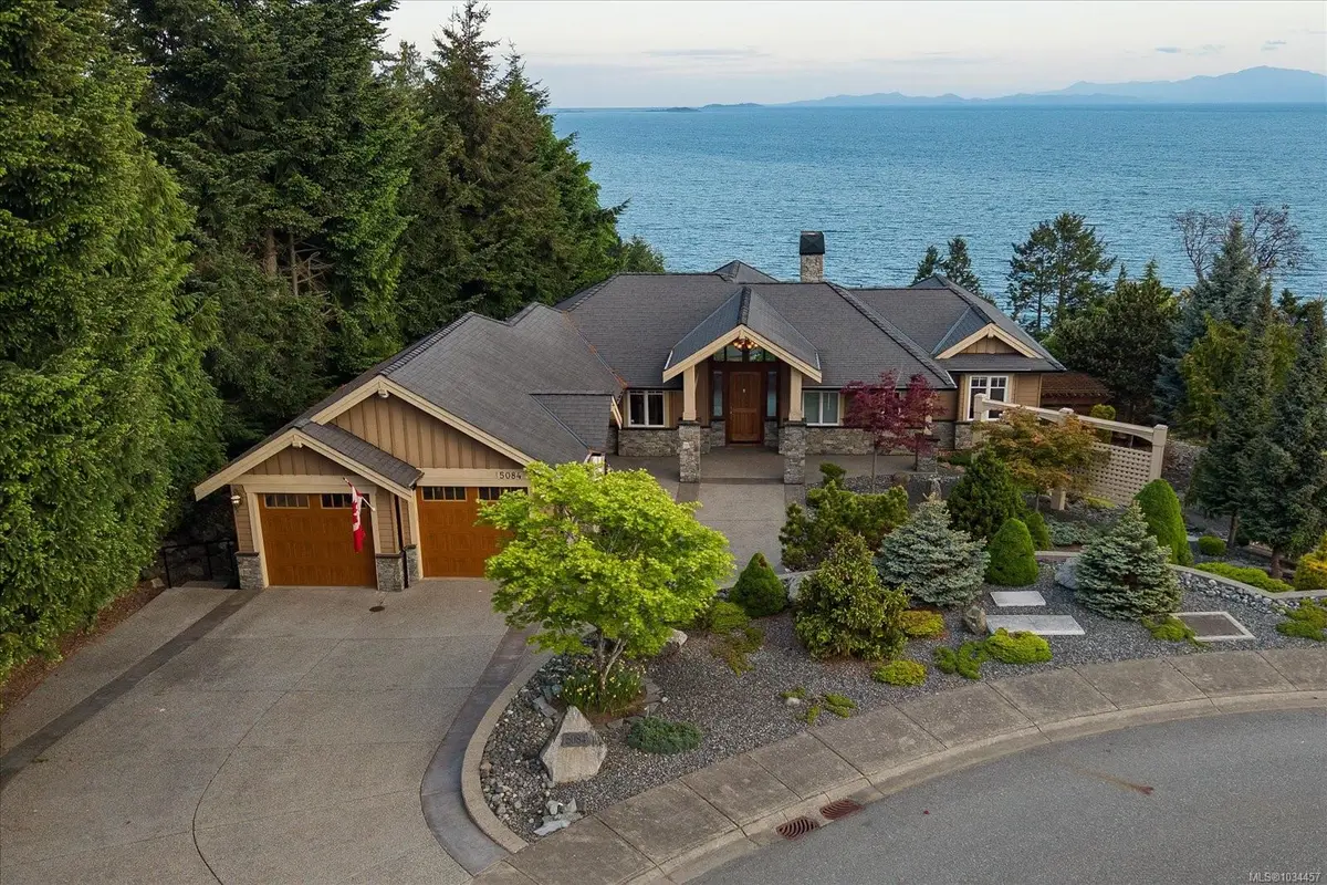 5084 Banning Crt, Nanaimo BC V9V 0A2