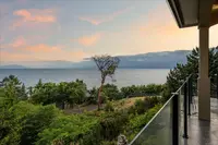 View 10