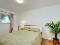 View 10