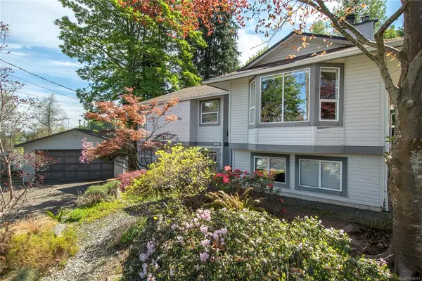 1861 Aspen Way, Campbell River BC V9W 6Y6 - 5 bed, 3 bath in Campbell River