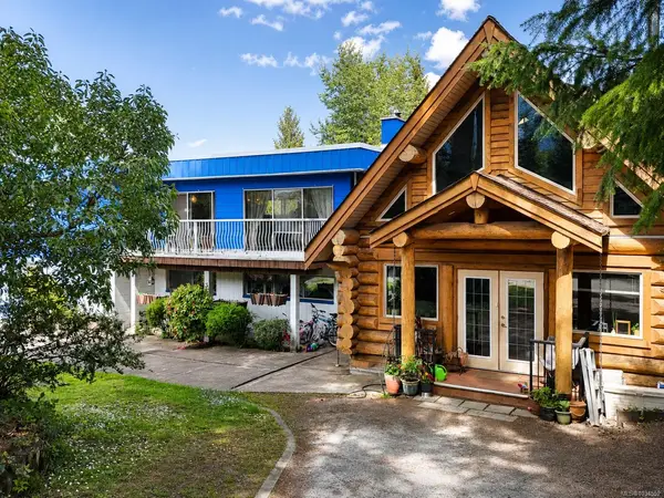 2374 Mill Rd, Nanaimo BC V9R 6S9 - 6 bed, 4 bath in Nanaimo